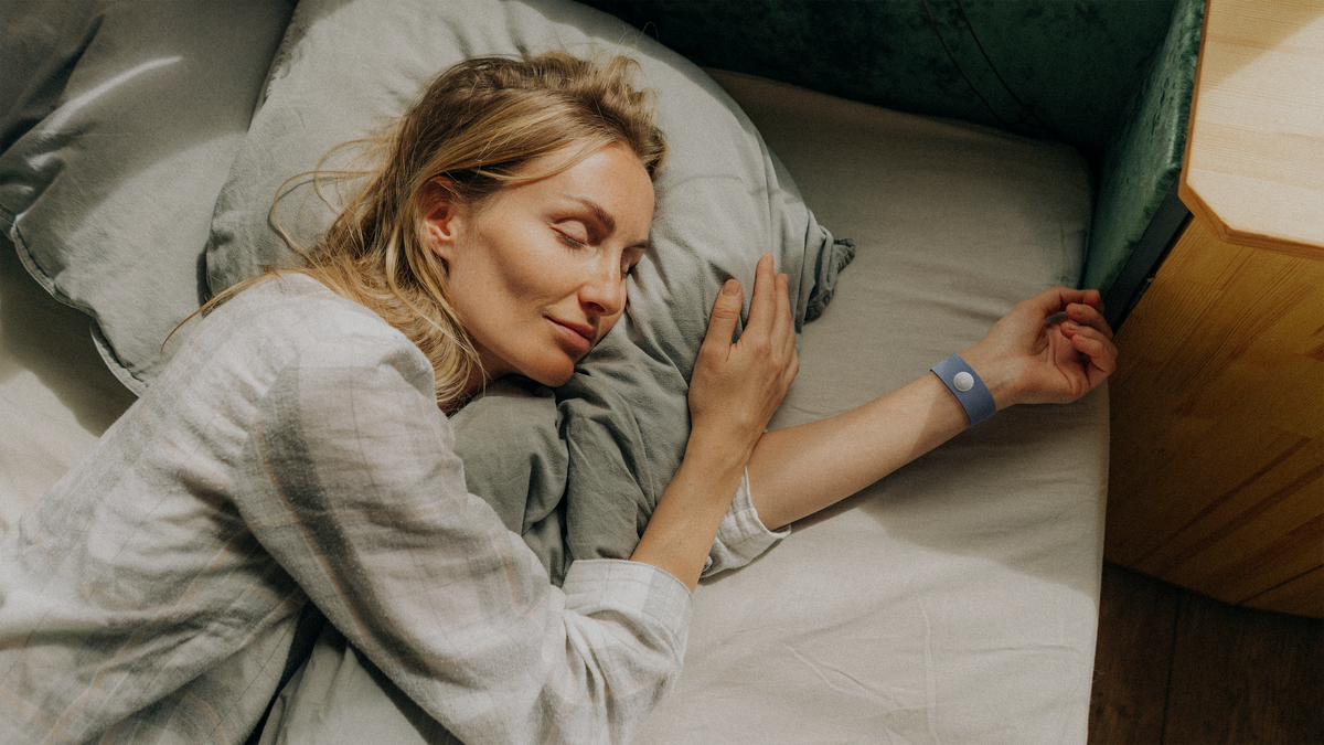 Why Do I Wake Up at 3 AM? Cortisol, Stress, Light, and Late-Night Habits Explained
